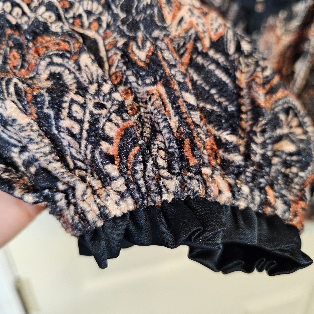 Free People Dare Me Velvet Paisley Cropped Ballon Sleeve Open Back Blouse - Picture 7 of 10